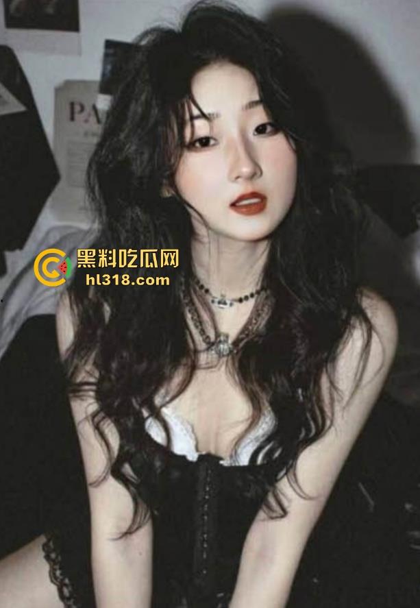 海角乱伦,侄女白丝新战衣挑逗勾引,肛塞调教情无套后入各种爆操打桩,对白极度淫荡!-2