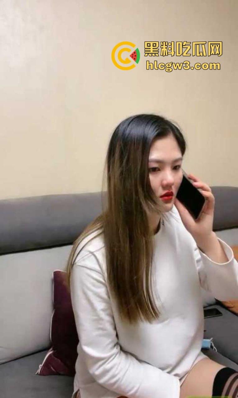 为了不搬砖摆烂到极致!宅家黄播情侣摇人爆火,女友3P露奶跪舔吸粉,男友绿帽技能满点堪称绝世舔狗!-4