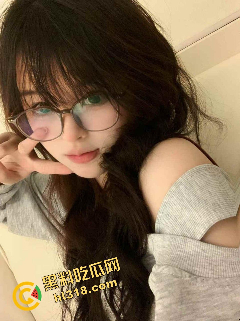 瘦逼不如肥逼爽,厚肉包夹鸡巴一发入魂,这种软嫩夹心糖日了都想哭,肥逼才是男人的快乐老家!-5