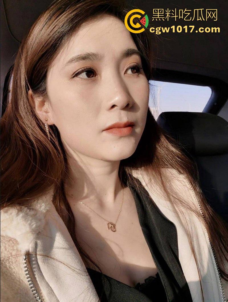 浙江丰满巨乳熟女日常性爱日常!奶子雪白丰满,屁股翘得犯规,从后面一插到底,啪啪声震天响!-2