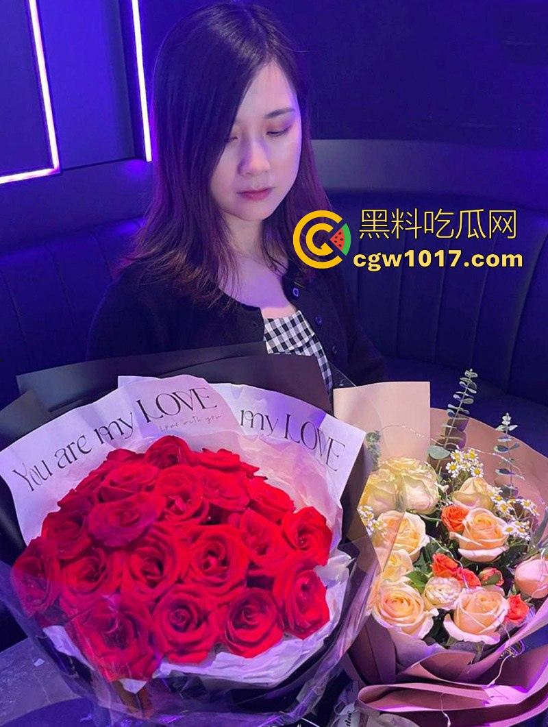 浙江丰满巨乳熟女日常性爱日常!奶子雪白丰满,屁股翘得犯规,从后面一插到底,啪啪声震天响!-3