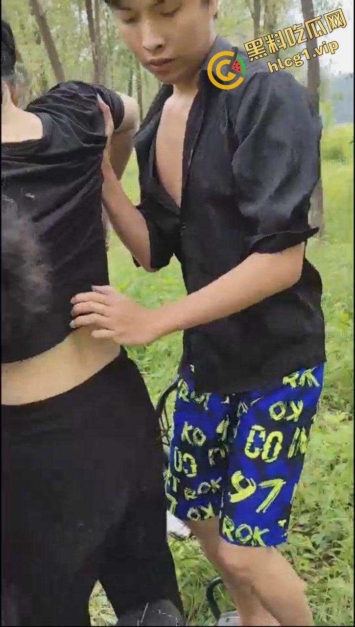 河南台前县 抑郁症女子树林上吊自缢!被路人发现并报警 全程拍摄!-8