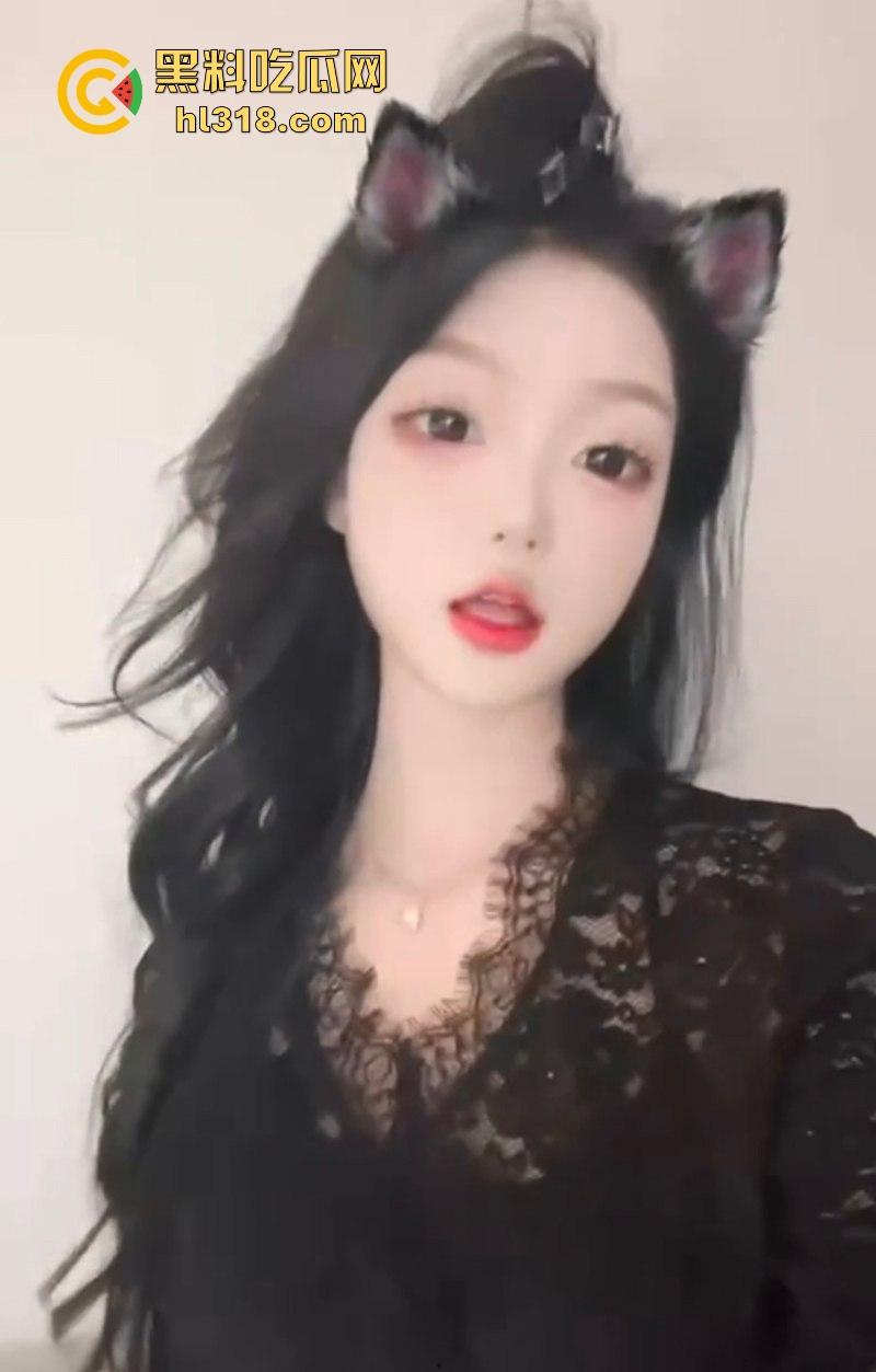 湖南长沙【申雅琴】抖音招嫖聊天记录曝光,高颜值母狗外出下海,酮体白嫩美乳丰盈,尽显骚鸡本色!-7