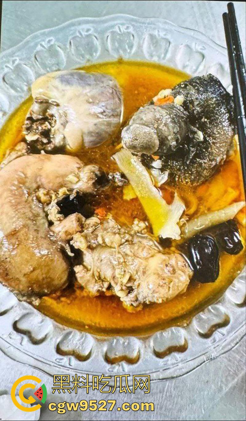 暗网越南屠夫案,男子自愿被杀,多角度砍头血如泉涌,干脆利落几秒剁头,现场原视频流出!-6