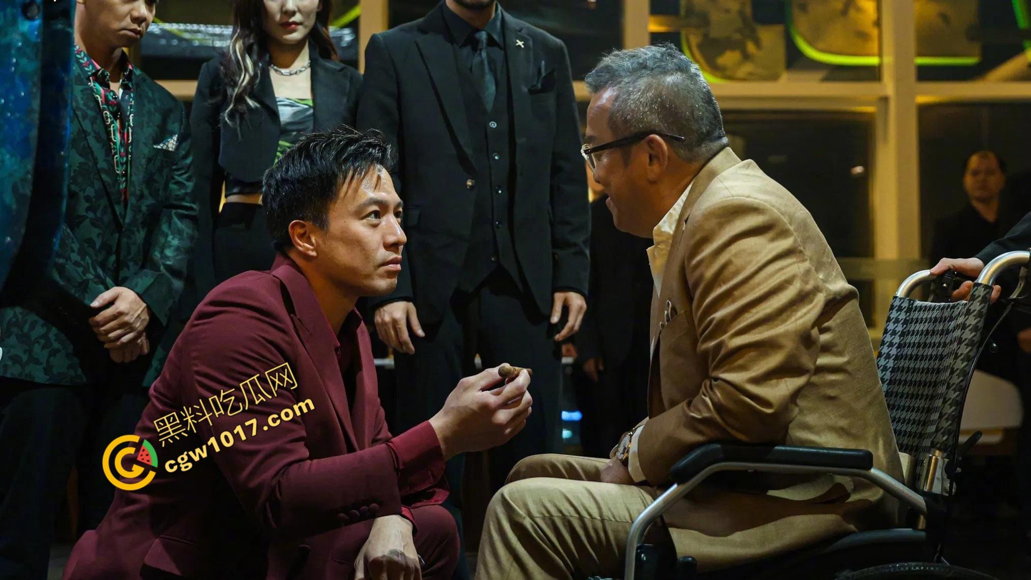 香港经典动作冒险电影《黑白潜行》:黑暗潜伏,精彩打斗,香港黑帮的血腥赌注!-6