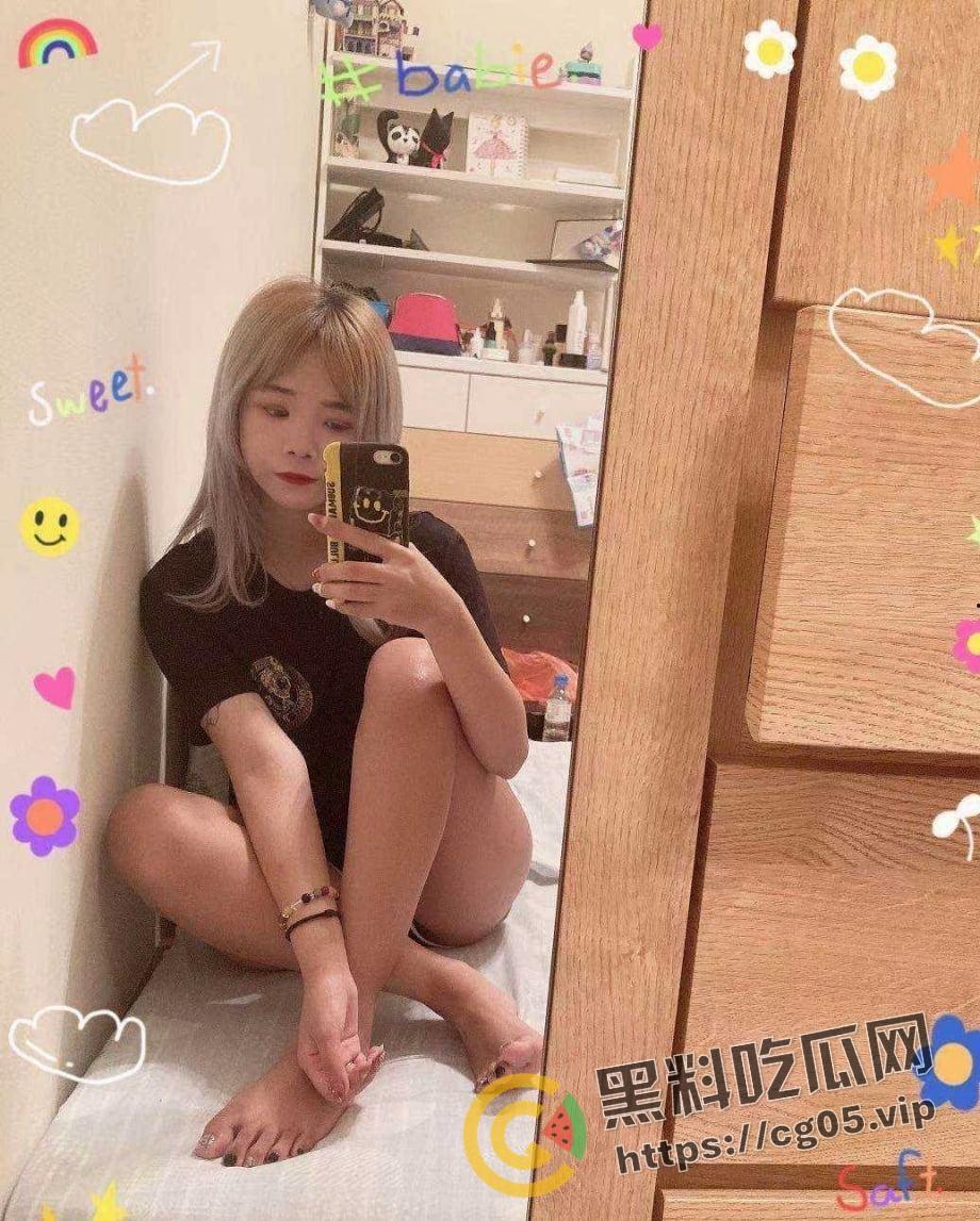 广西南宁朝阳区精神小妹被网调 私密自拍被流出 精神小妹带纹身 先天网调圣体-3