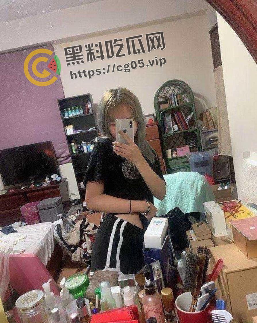 广西南宁朝阳区精神小妹被网调 私密自拍被流出 精神小妹带纹身 先天网调圣体-4