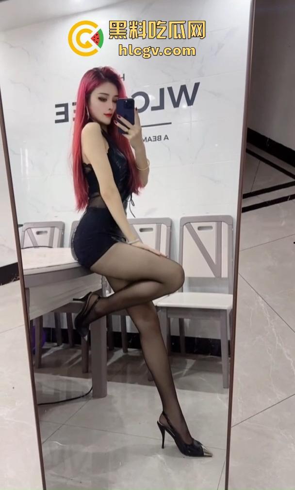 快手凌晨黄播女王『 郝乖乖』,刷跑车直通会议室,全程骚逼潮吹,瓜友们还不赶紧去瞅瞅?-3