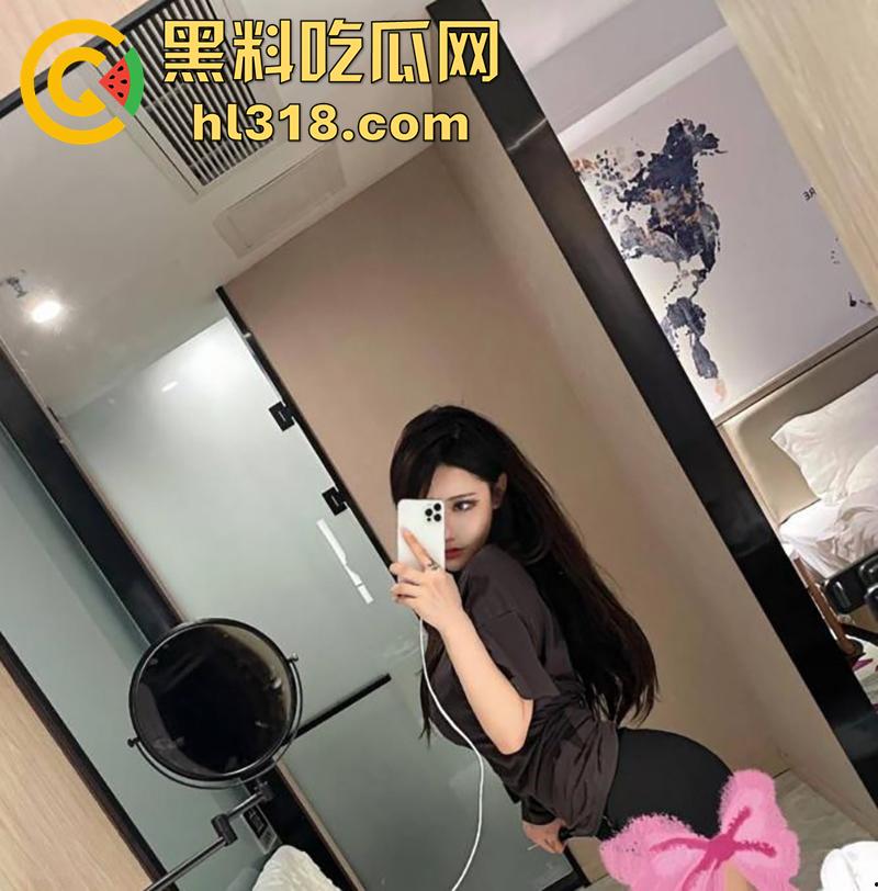 抖音54万粉丝网红【DJMILK】,极品身材颜值女神,结果却是富人母狗,潜规则淫乱自拍视频流出!-2