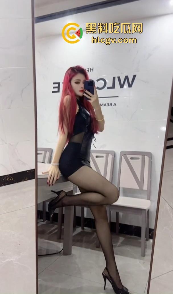 快手凌晨黄播女王『 郝乖乖』,刷跑车直通会议室,全程骚逼潮吹,瓜友们还不赶紧去瞅瞅?-10