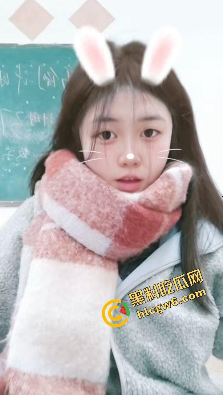 普宁职业技术学校反差高三学生妹『江惠雯』毕业与社会混混激情干炮 淫荡口爆后入!独家曝光流出!-2