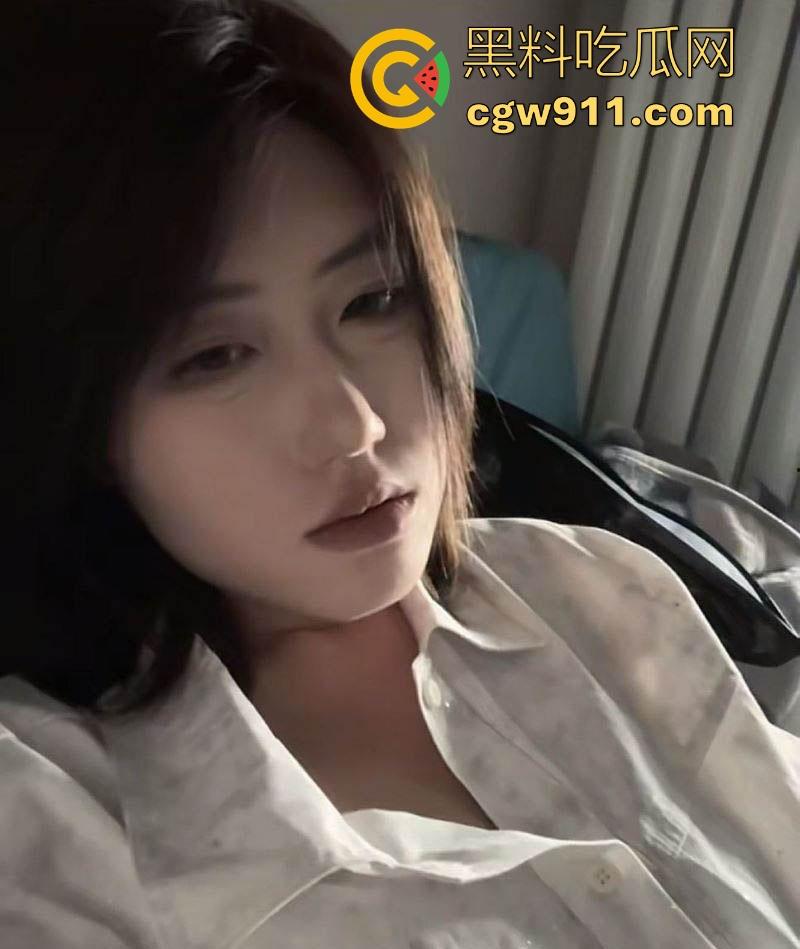 杭州max酒吧营销小妹露脸性爱视频流出,极品大长腿高跟情趣装搔首弄姿,口交骑乘后入爆操内射!-2