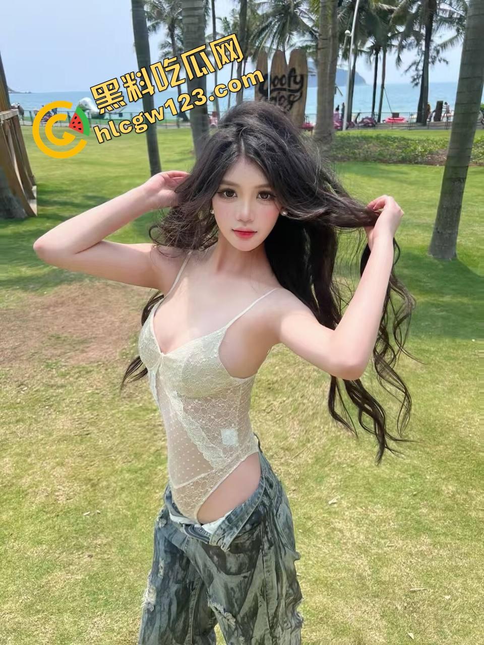 拍人体写真拍到肉棒硬出框,这摆拍这卡点男模小弟支帐篷,女模贴身摆拍,摄影师眼神都歪了!-1