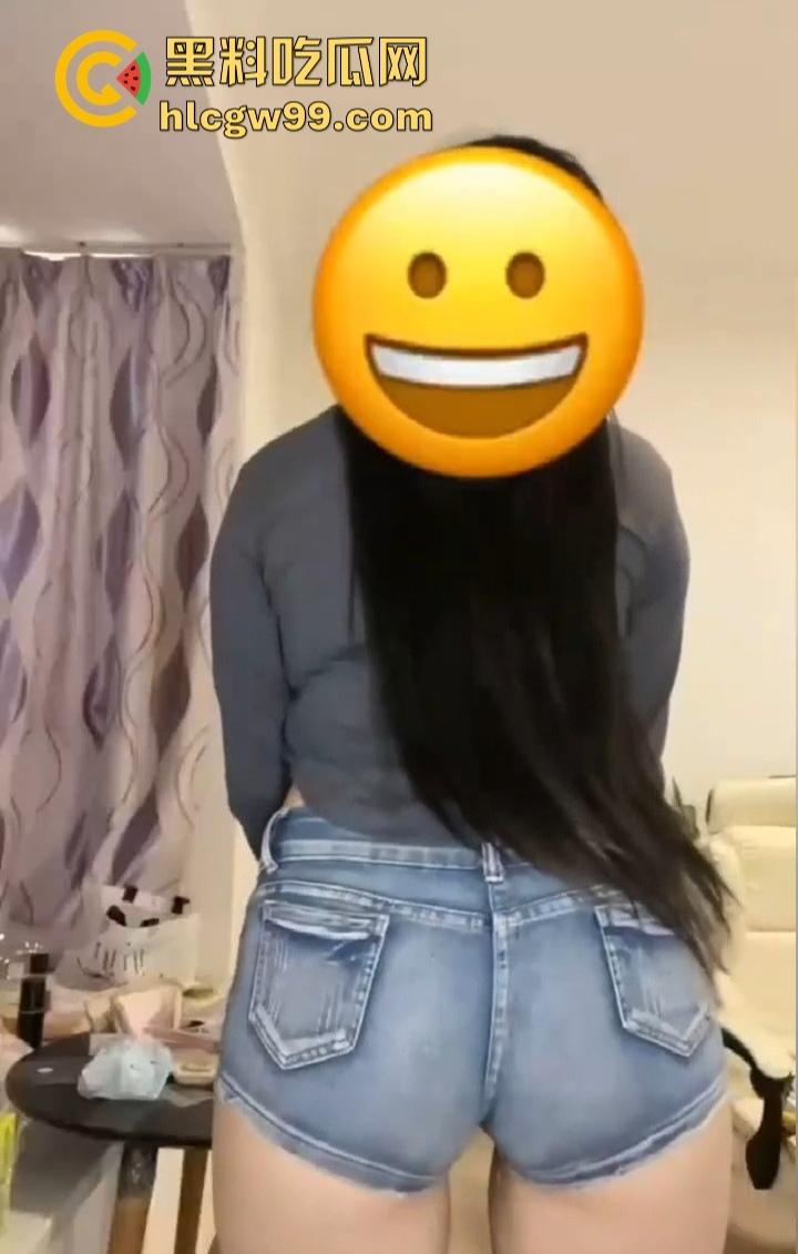 抖音『狐妍 』江西小坦克,彩礼漫天要价,大哥8K连送福利视频带骗炮,爽完直接跑路,白操这辆小坦克!-8