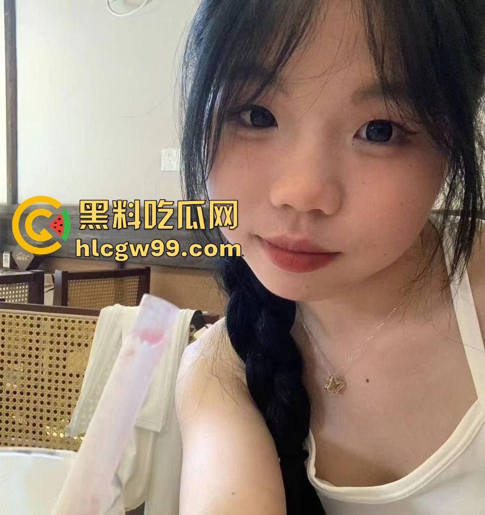 湖南女高中生【何翠花】约炮王者荣耀游戏好友野王被疯狂爆操,玩个瑶反被骑,小小年纪就被调教成了泄欲母狗!-1