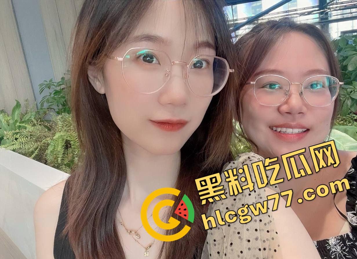 天津眼镜妹前后夹击视频大曝光!清纯小甜妹私下黑丝SM多P玩疯,男友求着要当绿帽!-1