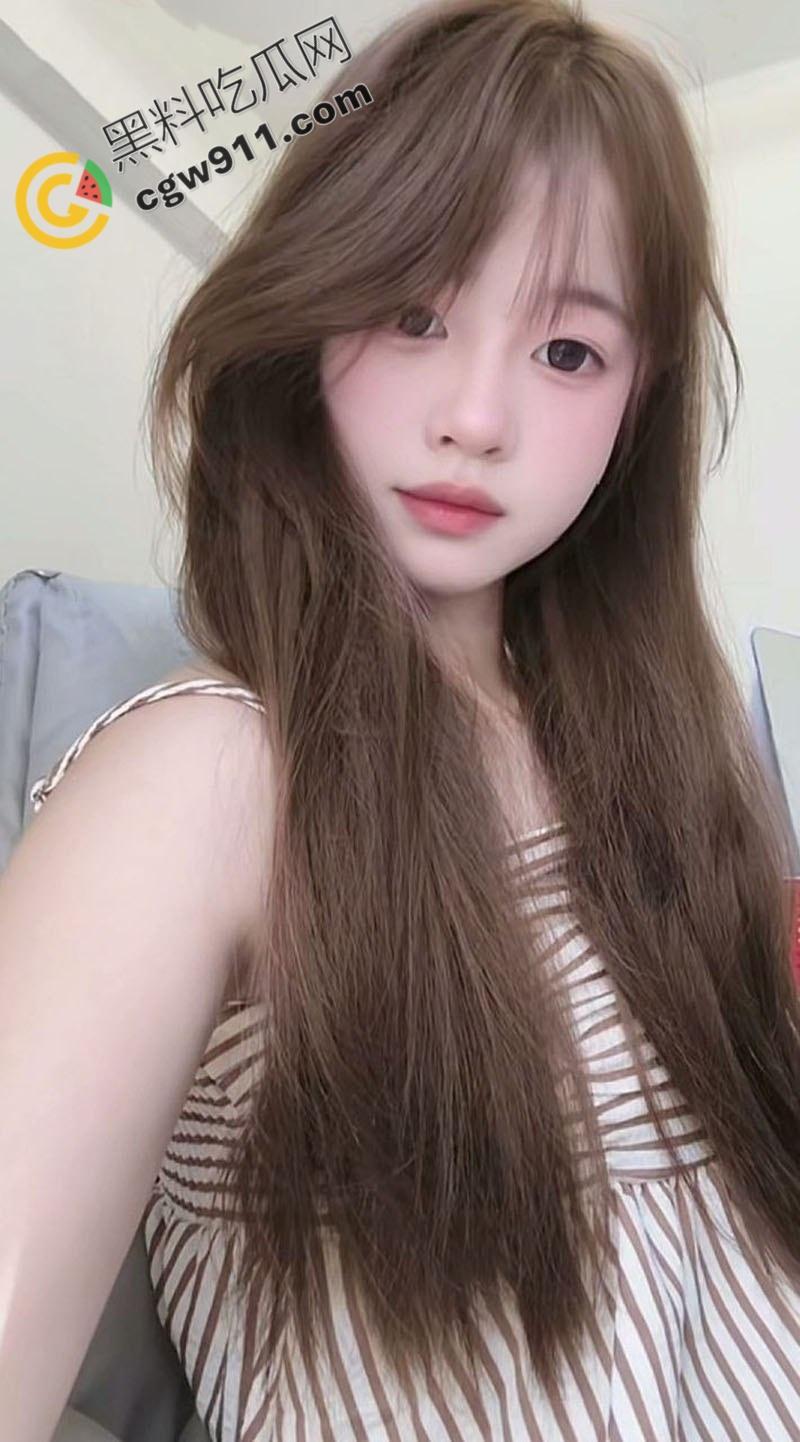 安徽清纯女神【张艳明】私密视频惊爆网络,雪肌翘臀,巨乳嫩穴,红唇深喉,吸引万千瓜-2