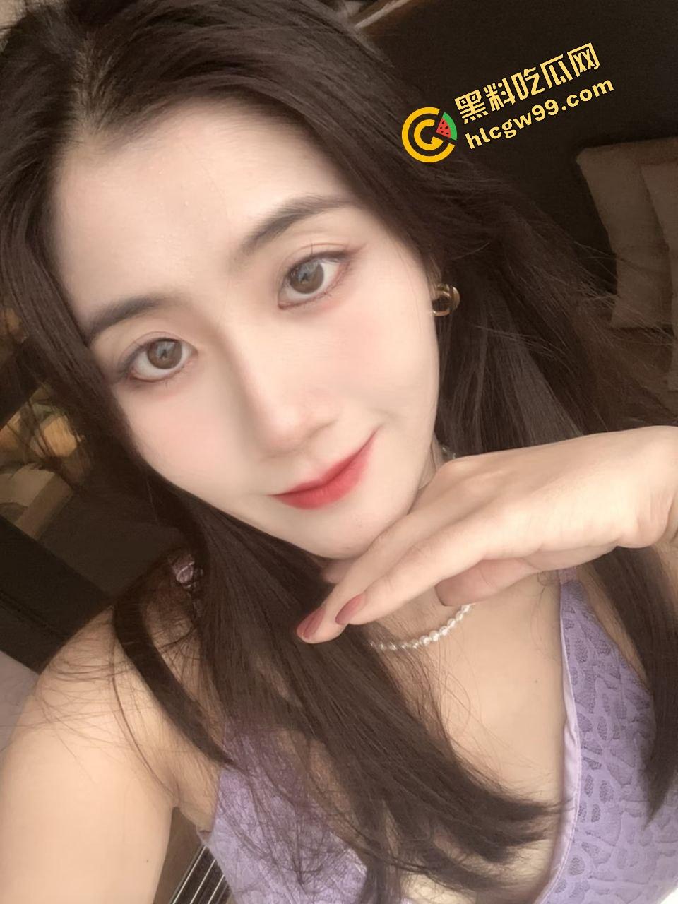 单男社交软件网聊年轻少妇『周芳茹』婚后约会出轨弟弟,散步至酒店全裸口交上位抱操!独家曝光流出!-2