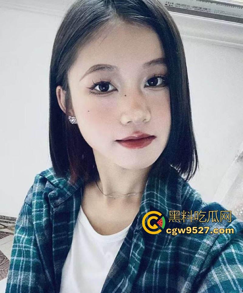 极品反差大学生【王艳丽】私生活大曝光,高颜值极品学妹沦为胯下母狗,带肛塞被后入猛干,尺度大到炸裂!-4