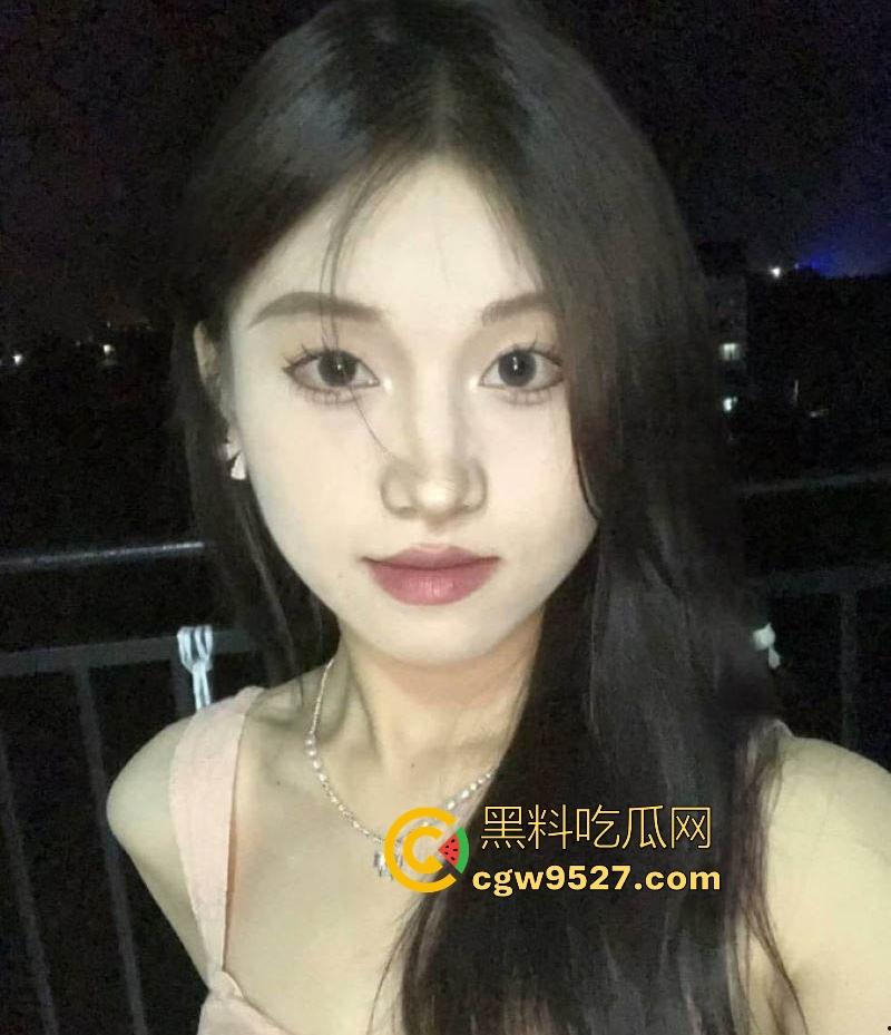 极品反差大学生【王艳丽】私生活大曝光,高颜值极品学妹沦为胯下母狗,带肛塞被后入猛干,尺度大到炸裂!-5