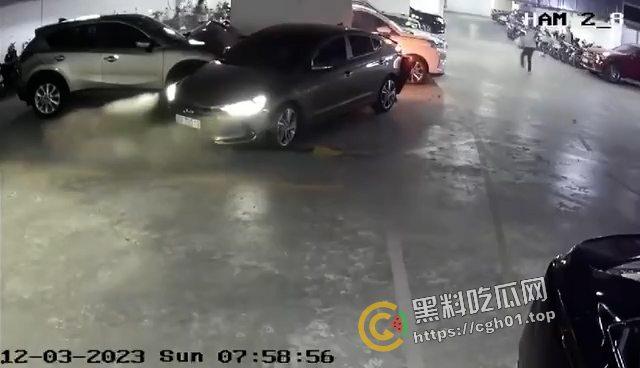 得不到就毁掉!男子直接撞死刚从小三车上下来的妻子 这个才叫真爱-5