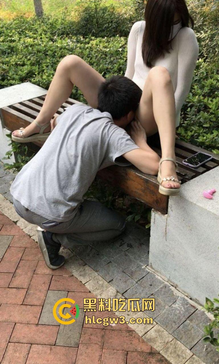 河北骚浪淫妻【王晓琳】大白天户外浪叫!裙底全裸露出,道具玩到高潮喷汁淫水四溢!独家爆料!-4