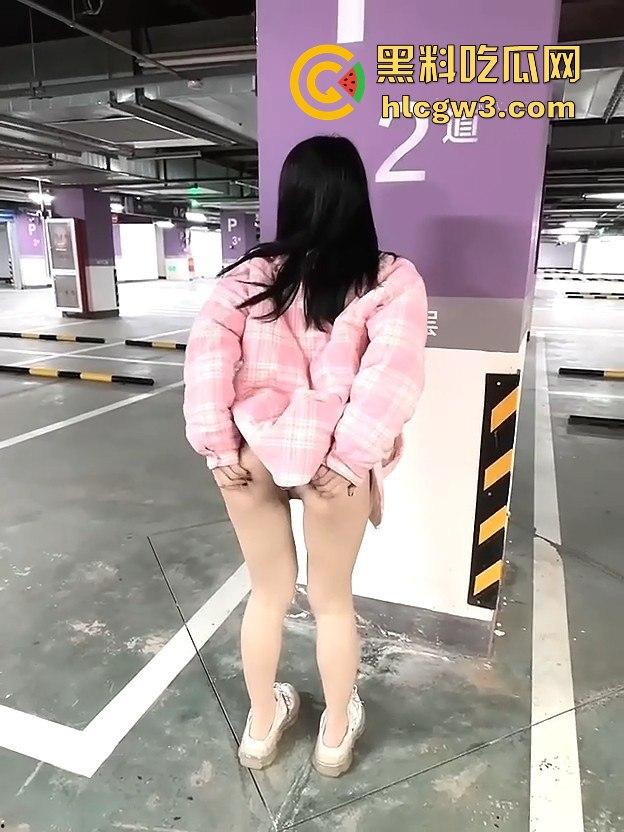 推特福利姬极品萝莉学生妹【啵啵兔】纯欲反差大揭秘,户外露出、道具自慰性感裸舞全能骚货!-3