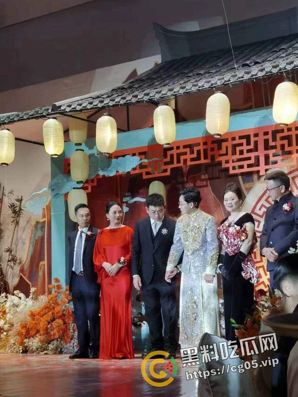 浙江温州女同男同形婚!白天结完婚晚上男gay就去网上找1 女同去找拉拉表白-3