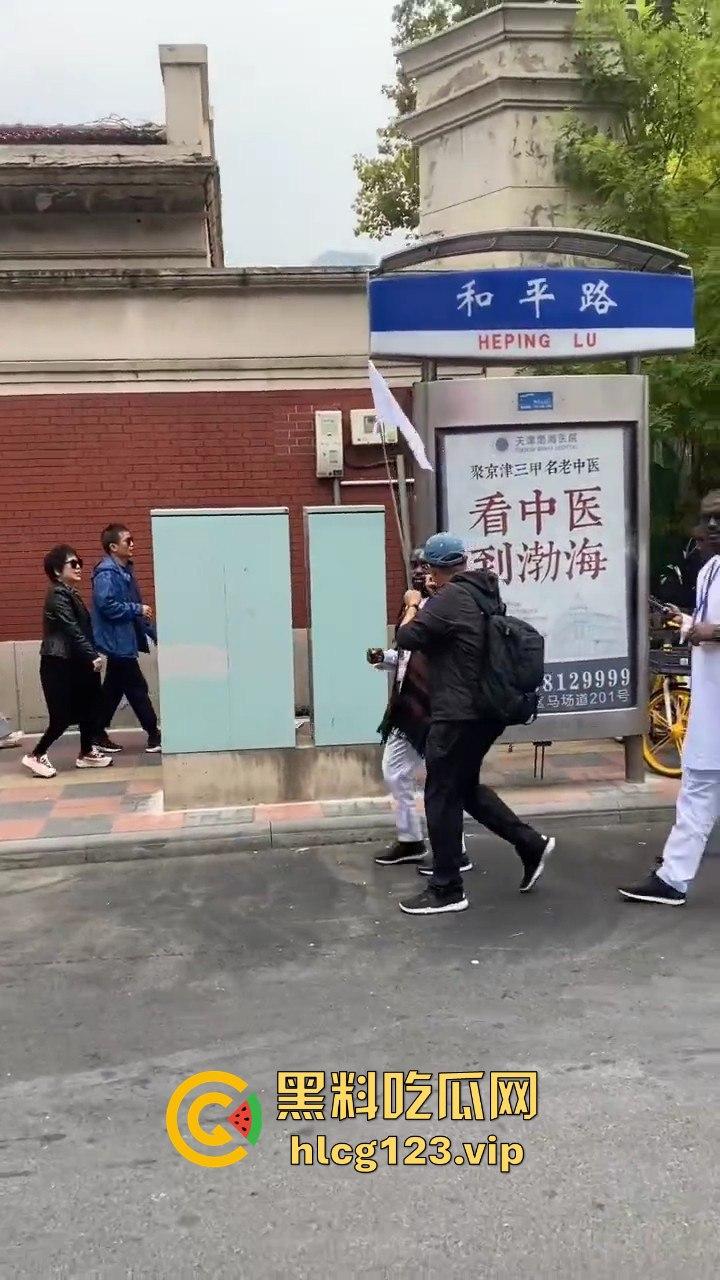 天津变黑人街？满大街全是黑哥们，非洲旅游团来考察，想当下一个广州？-7