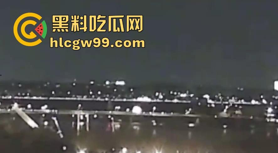 美国惊天空难,堪萨斯飞往弗吉尼亚的航班撞上美军黑鹰直升机,机上疑有高级军官!-11