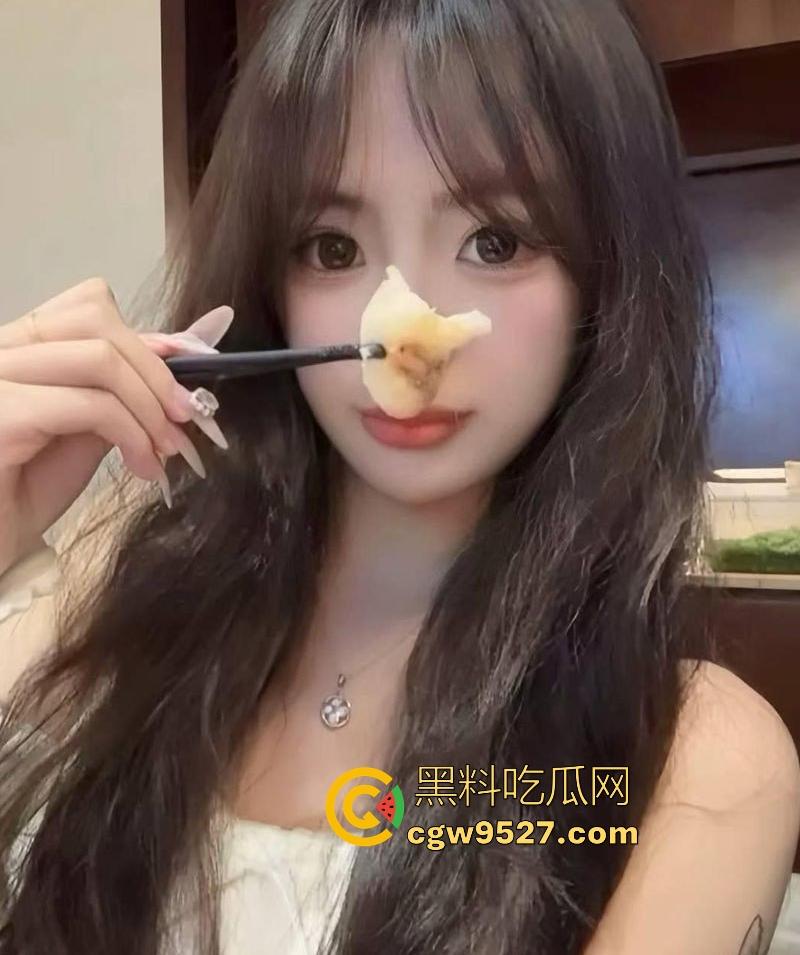 浙江工商学院极品女大【王诗琴】被金主包养性爱视频流出,火辣身材扭动诱惑,手指加速抽插,翘臀狂扭!-7