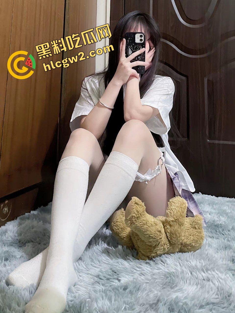 抖音JK白丝美腿少女『今天』和男朋友酒店白丝做爱遭外泄!男友真性福!独家曝光!-6