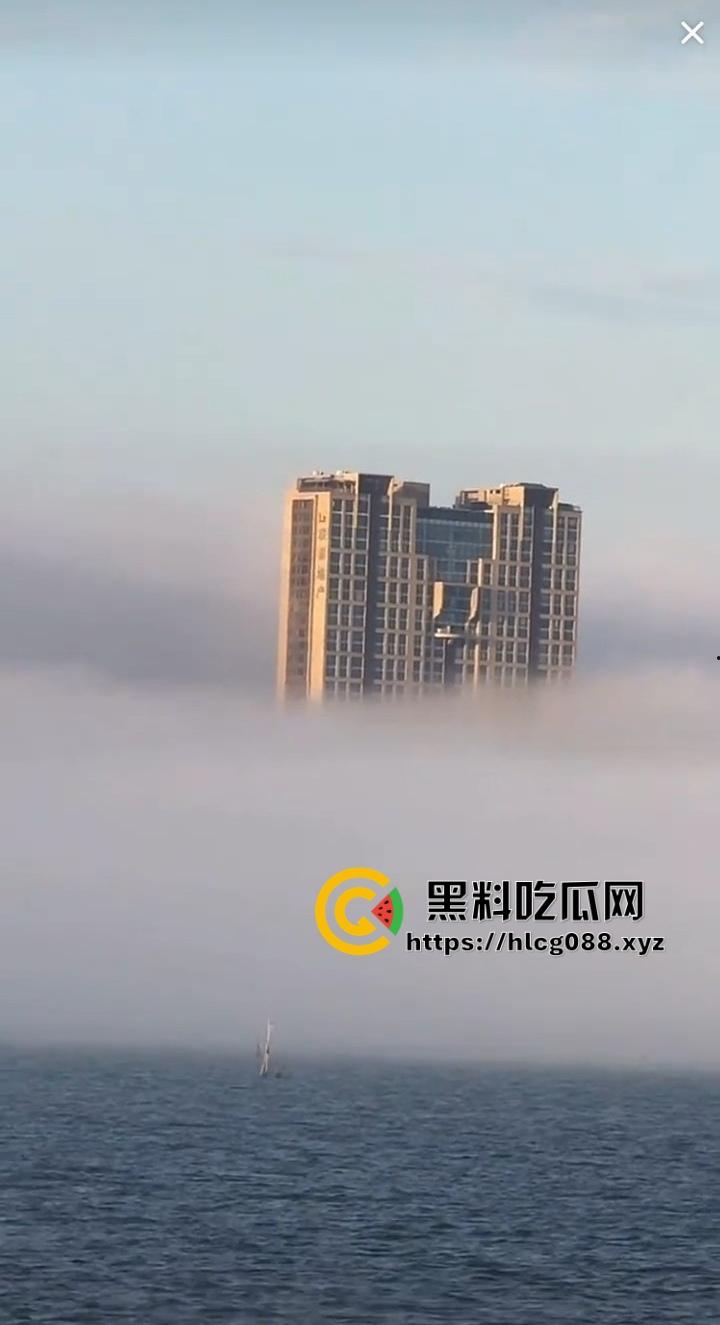 汕头南滨路海市蜃楼震撼现身:网友直播操天奇观,雾里看屌以为神仙下凡!-9