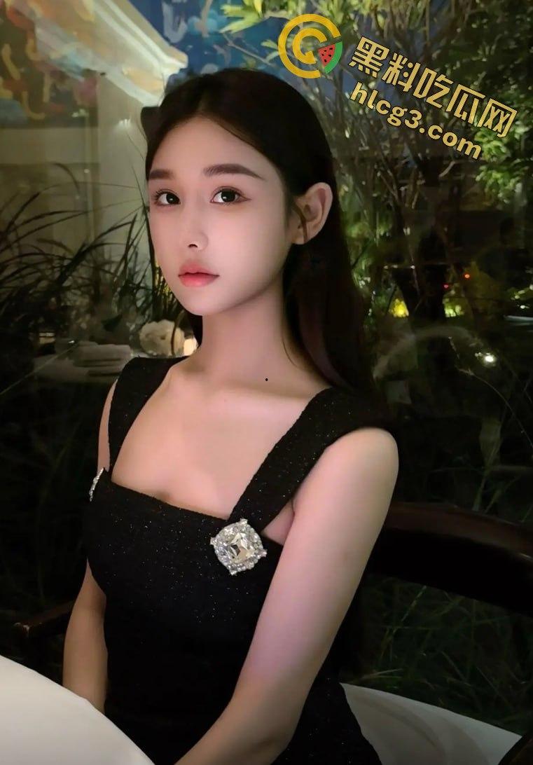 抖音巨乳安吉拉猪猪无内真空直播!西瓜般的大奶子故意漏点引爆全网-5