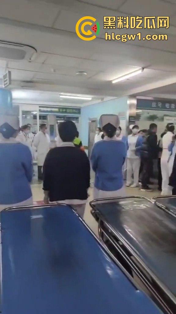 辽宁沈阳苏家屯高速突发大巴车祸!疑似载满辽宁师范大学学生,现场一片狼藉!-8