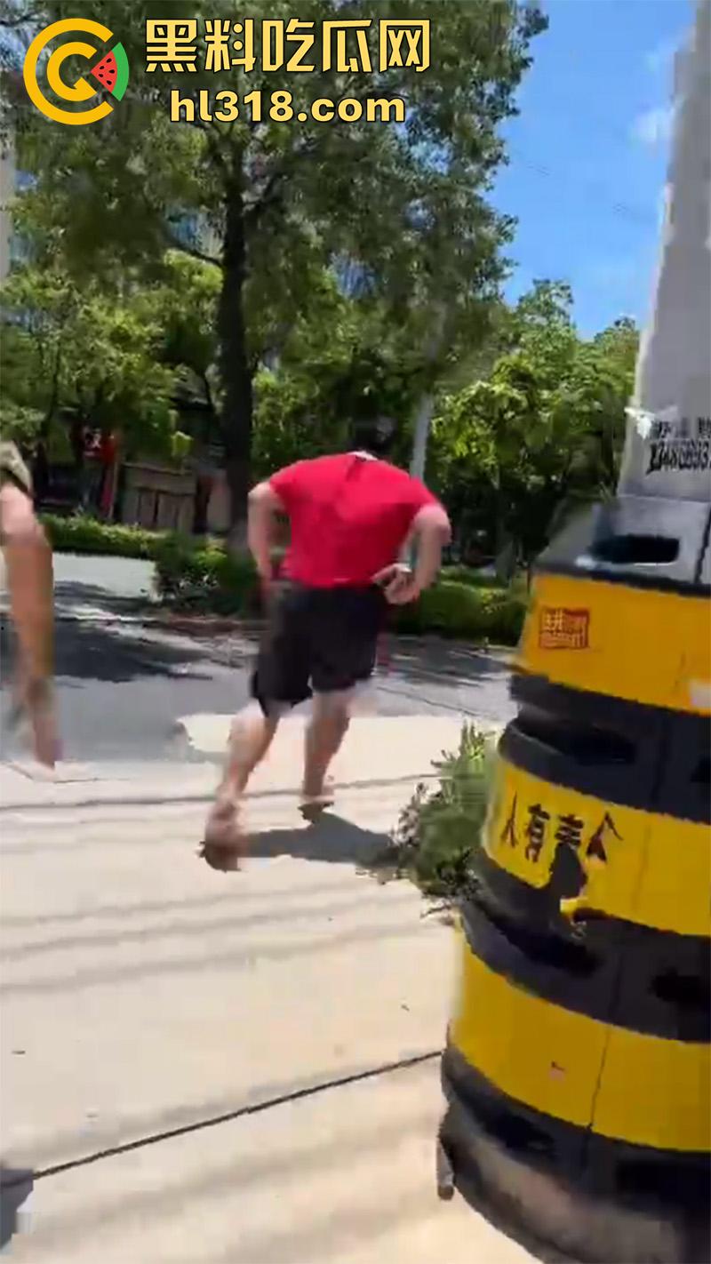 福建泉州变态男子,兽性大发竟试图强奸69岁老太,结果男子被当场抓获,老太差点迎来第二春!-6