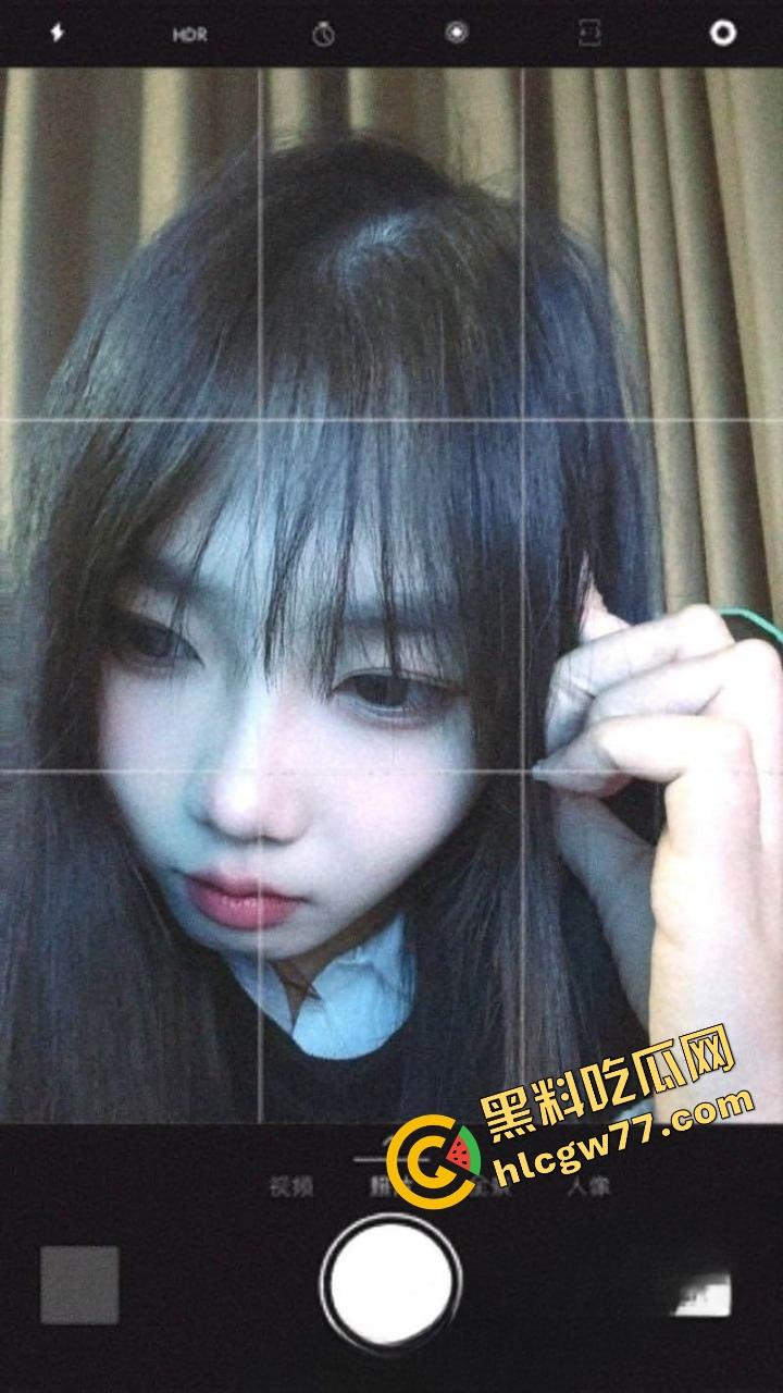 天津天狮学院『罗霜霜』白天啃教材，晚上啃鸡巴张开嫩逼直播喷水 高潮时自己还抽搐着打滚儿！-4