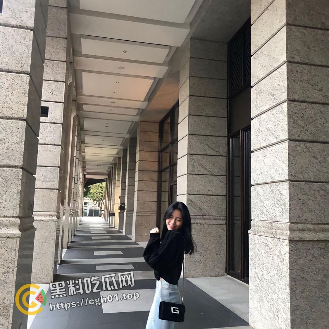 台湾台北大学生 教科书级别反差婊  御姐脸的人性飞机杯 自慰都能水多的溢出来-14