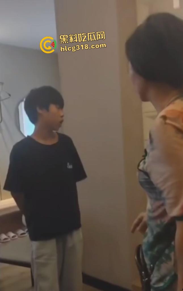 普宁黄毛诱拐三小学生去缅甸“赚大钱”，家长定位直接抓包，还谎称不知是小学生，小孩真不知天高地厚！-4