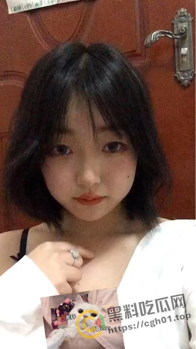 瓜友投稿！扬州职业大学【李茜甜】欲求不满骚母狗求群p 联系方式曝光 她主人就不怕她被玩坏嘛-2