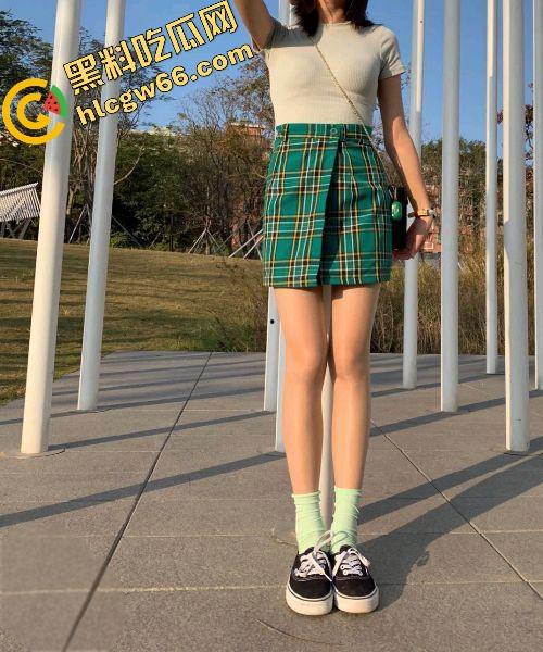 海角半年迷上乱伦，26岁哥馋21岁幼师妹那骚奶肥臀，睡衣晃得想偷拍洗澡照求兄弟们支招！-32