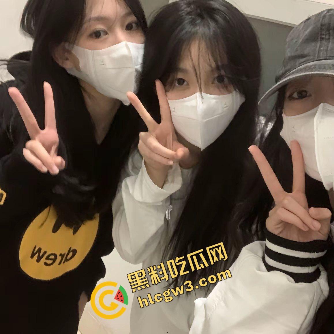 贵溪职业中学反差精神口罩妹【李诗涵】与职高小混混多人激情 小房间内各种草逼！独家流出！-7