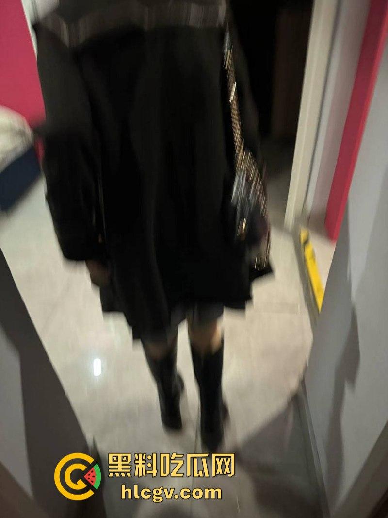 哈尔滨约炮大神 国庆节期间开房轮操数女 鸡巴都磨细了！-29