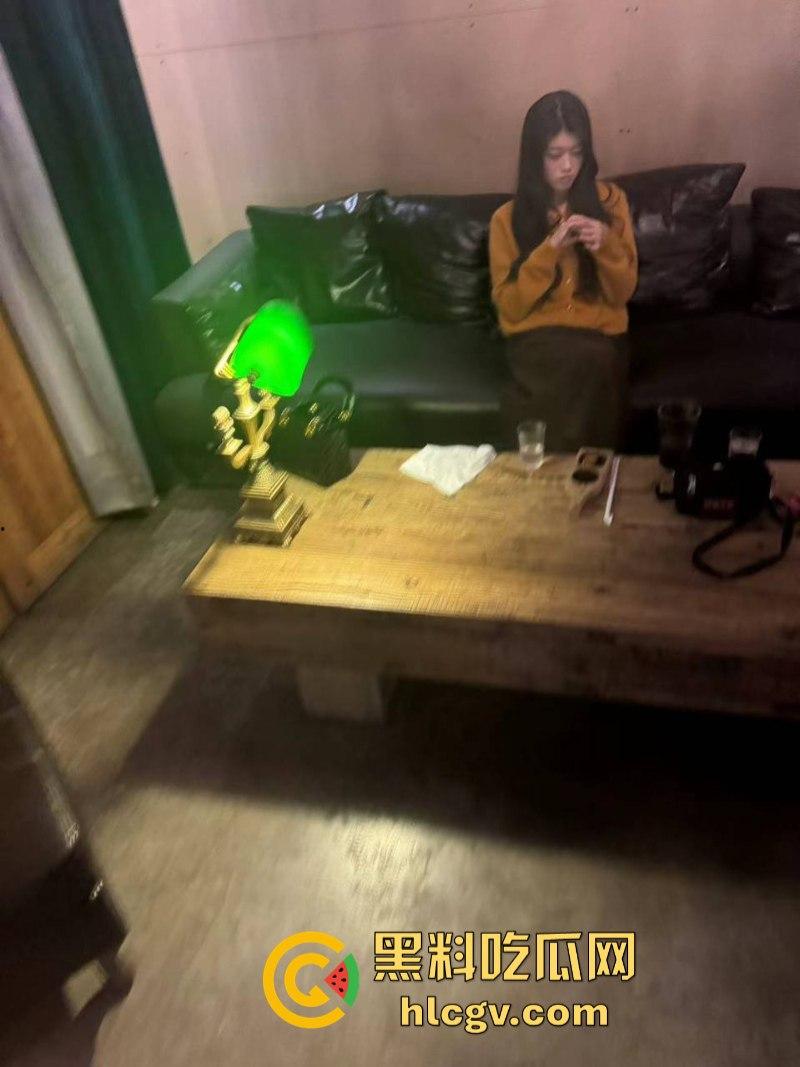 哈尔滨约炮大神 国庆节期间开房轮操数女 鸡巴都磨细了！-42