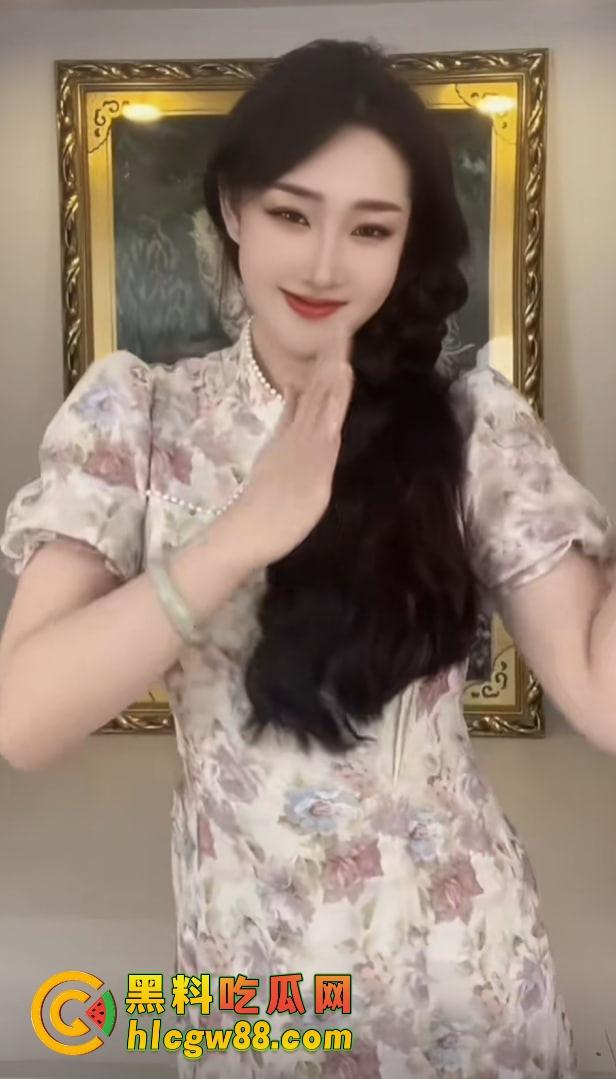 辽宁『小福神lulu』直播卖海参，老司机集体开车，榜一大哥豪掷10万，线下直接扒开丁字裤草！-4