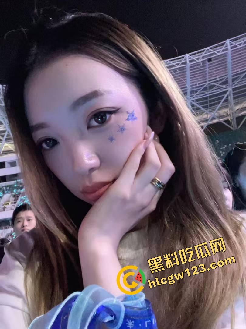 王者荣耀一句CPDD离婚奔现，纯爱女战士月供2000买烟养男人还给看逼，最后渣男边吃烤肉边提分手！-12