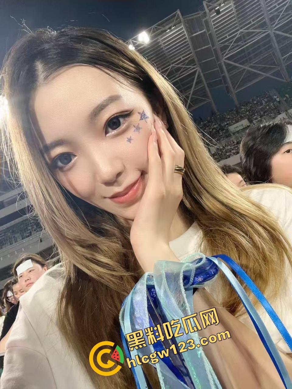 王者荣耀一句CPDD离婚奔现，纯爱女战士月供2000买烟养男人还给看逼，最后渣男边吃烤肉边提分手！-13