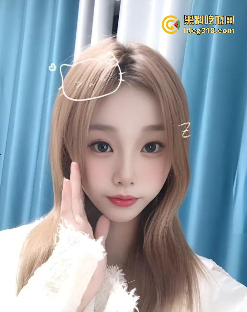 重庆高颜值美女【齐娇琪】极品尤物私拍流出，极品反差御姐露脸口交，性感身材粉嫩乳头骚穴惹火撩人！-1